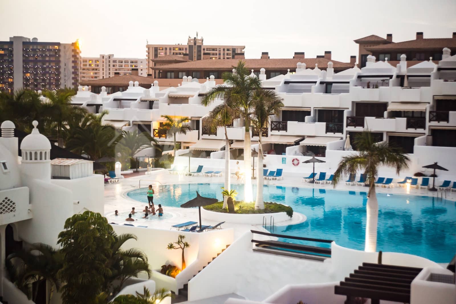 3 soverom Leilighet til salgs i Playa Paraiso med svømmebasseng - € 450 000 (Ref: 8704309)