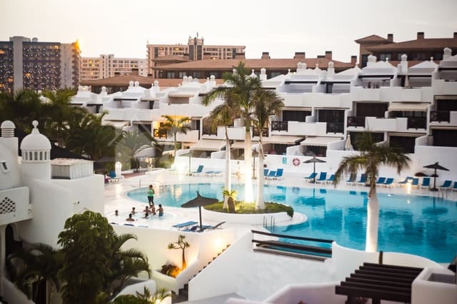 3 bedroom Apartment for sale in Playa Paraiso, Adeje with pool - € 450,000 (Ref: 8704309)