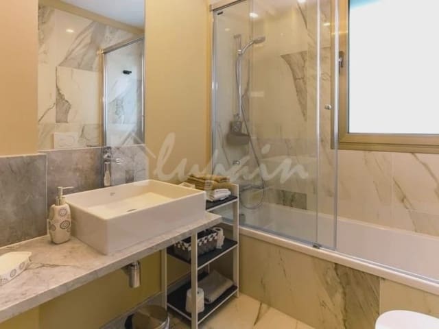 4 soveværelse Villa til salg i Los Cristianos, Arona med swimmingpool - € 1.690.000 (Ref: 8740647)