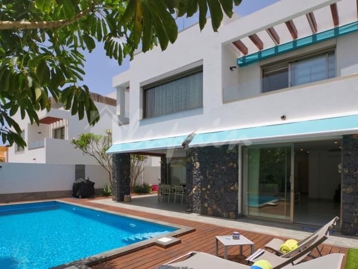 4 soverom Villa til salgs i Los Cristianos med svømmebasseng - € 1 690 000 (Ref: 8740647)