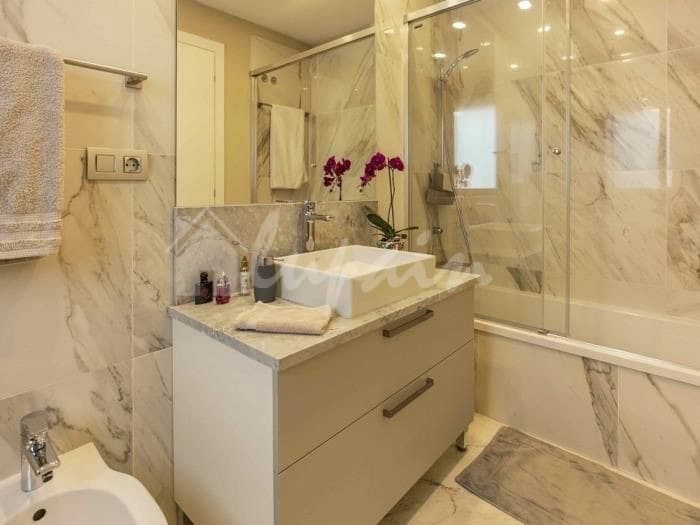 4 soverom Villa til salgs i Los Cristianos med svømmebasseng - € 1 690 000 (Ref: 8740647)