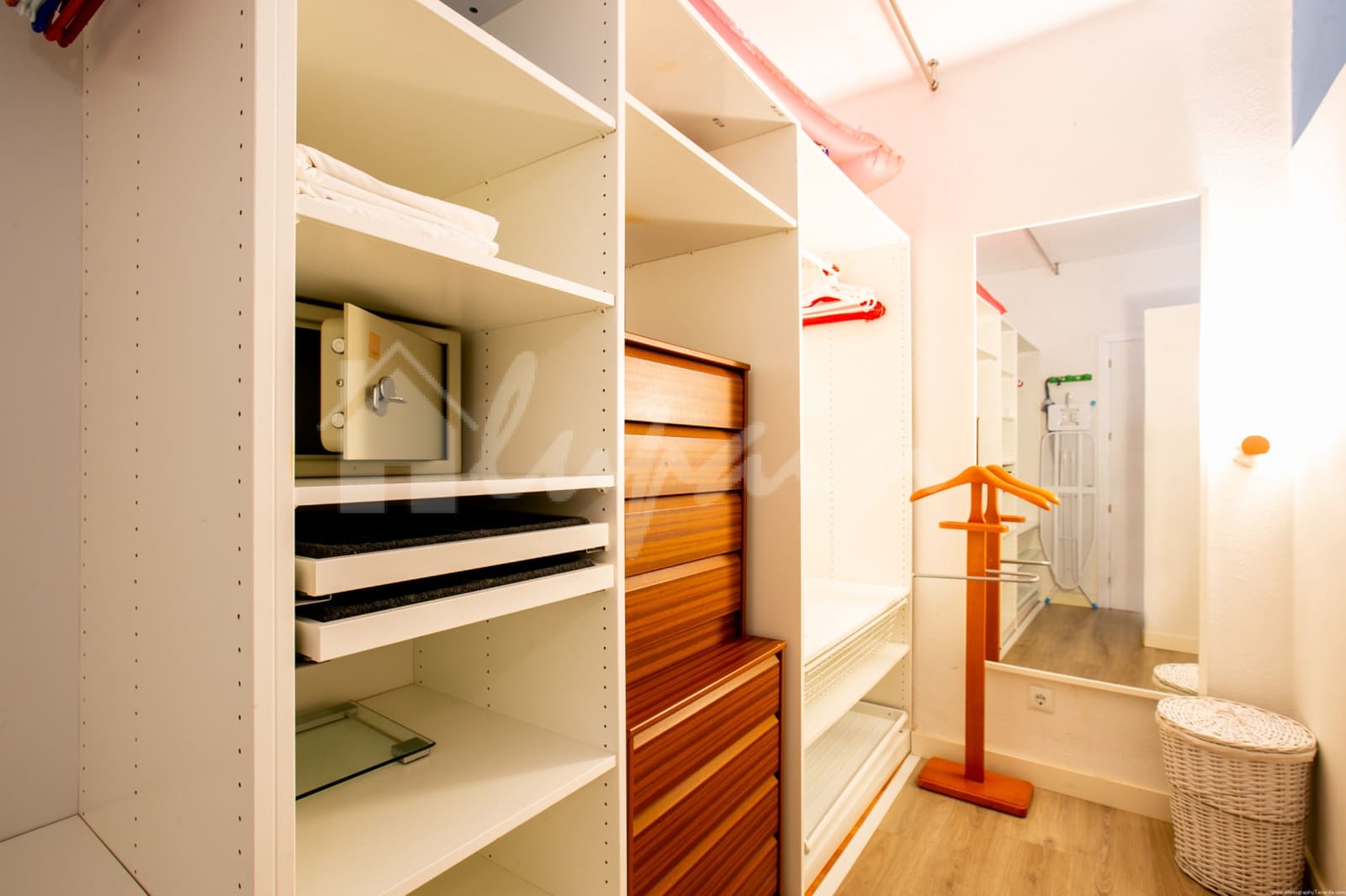 1 soverom Leilighet til salgs i Playa Paraiso med svømmebasseng - € 259 000 (Ref: 8757057)