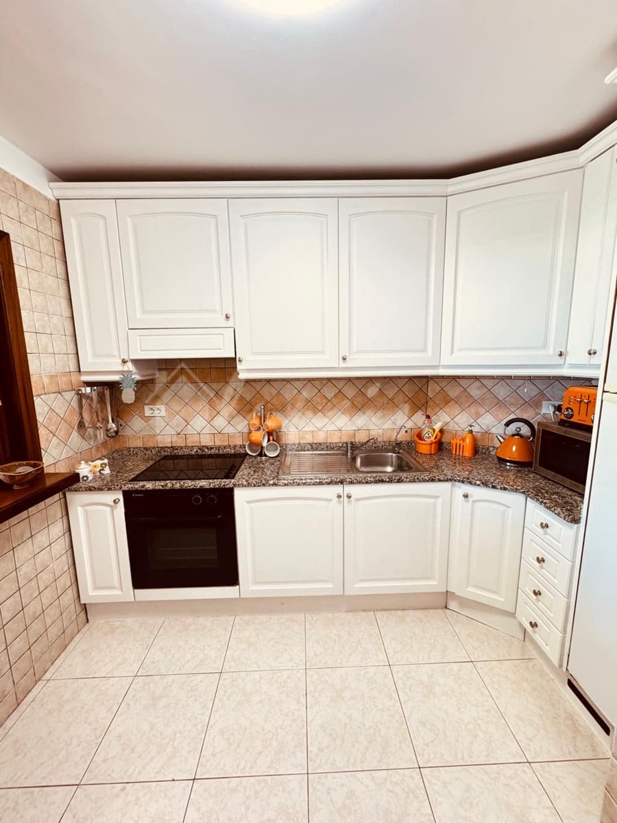 2 soveværelse Penthouse til salg i Los Cristianos med swimmingpool - € 549.000 (Ref: 8762633)