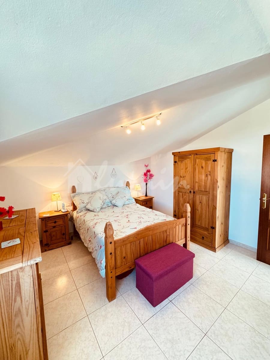 2 soveværelse Penthouse til salg i Los Cristianos med swimmingpool - € 549.000 (Ref: 8762633)