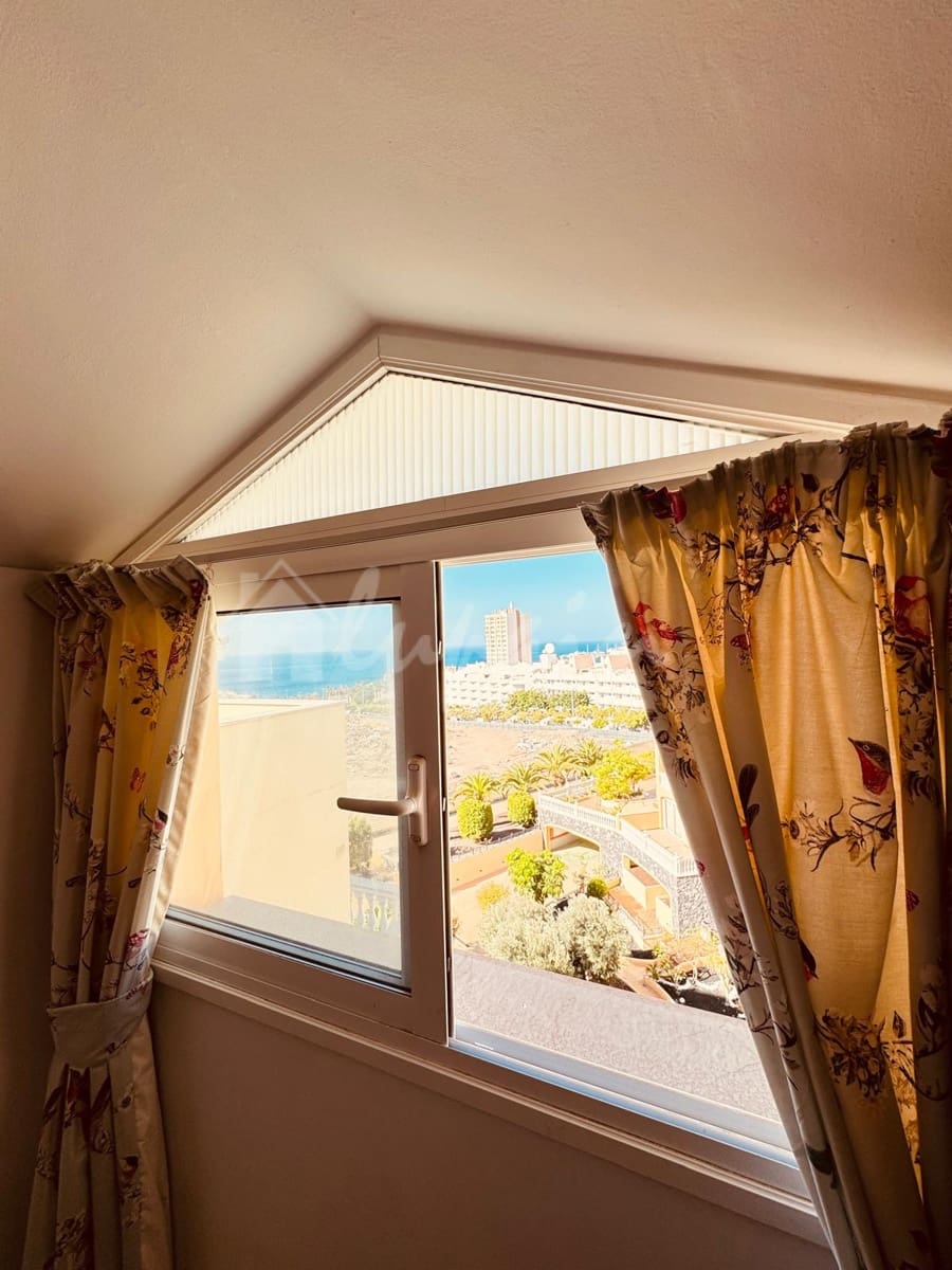 2 soveværelse Penthouse til salg i Los Cristianos med swimmingpool - € 549.000 (Ref: 8762633)