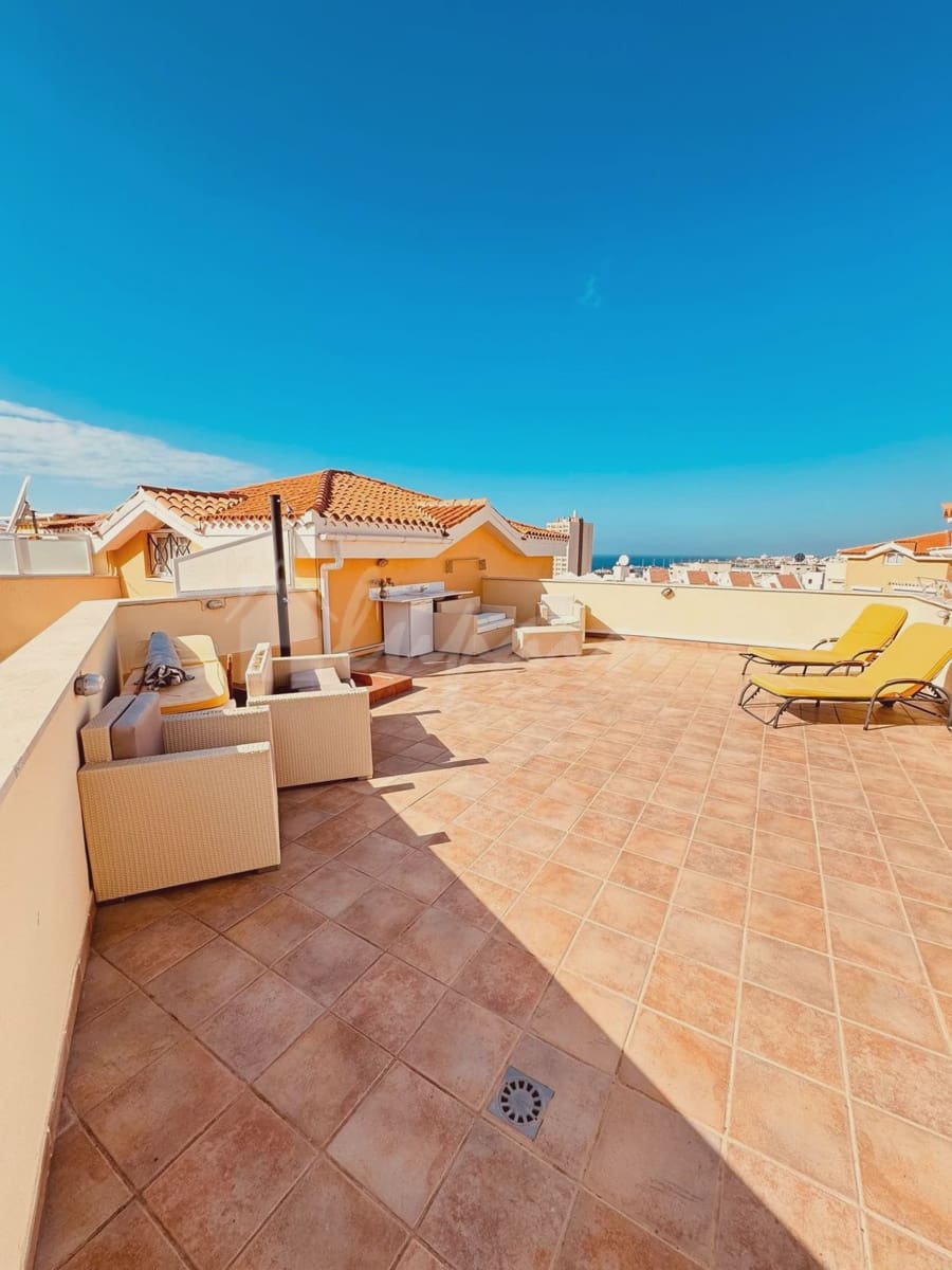 2 soveværelse Penthouse til salg i Los Cristianos med swimmingpool - € 549.000 (Ref: 8762633)