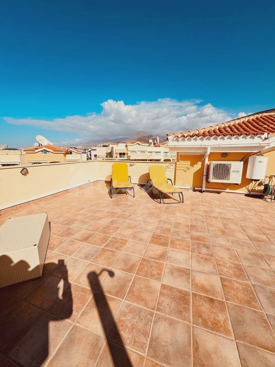 2 soveværelse Penthouse til salg i Los Cristianos med swimmingpool - € 549.000 (Ref: 8762633)