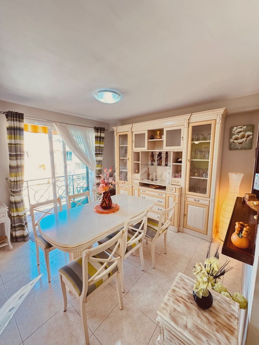 2 soveværelse Penthouse til salg i Los Cristianos med swimmingpool - € 549.000 (Ref: 8762633)