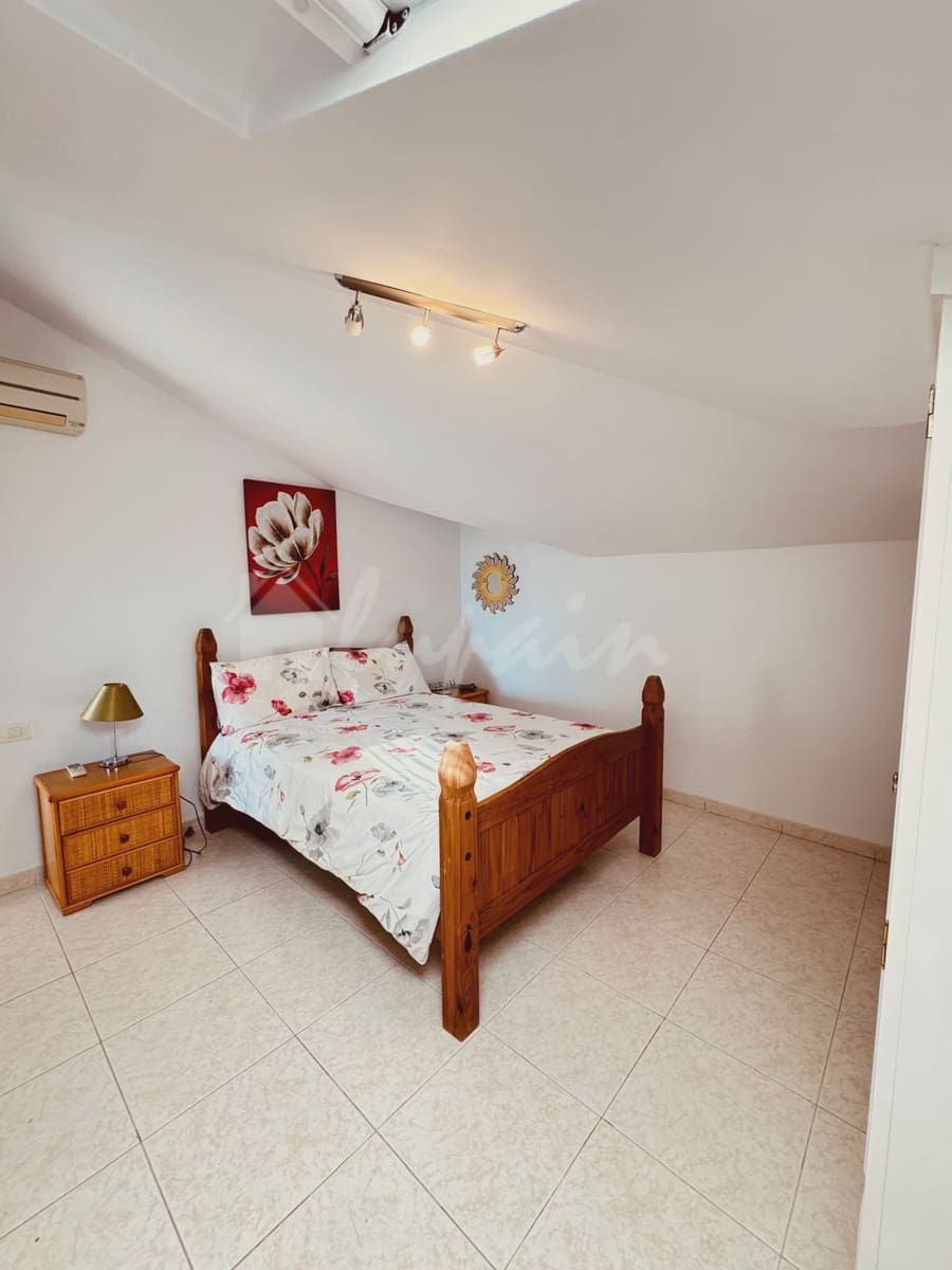 2 soveværelse Penthouse til salg i Los Cristianos med swimmingpool - € 549.000 (Ref: 8762633)