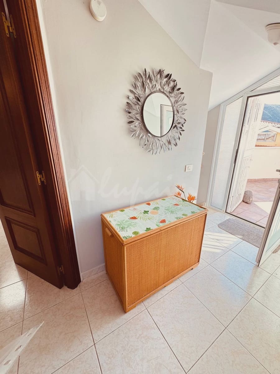 2 soveværelse Penthouse til salg i Los Cristianos med swimmingpool - € 549.000 (Ref: 8762633)