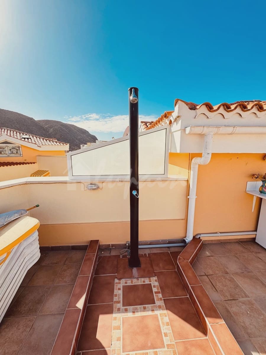 2 soveværelse Penthouse til salg i Los Cristianos med swimmingpool - € 549.000 (Ref: 8762633)