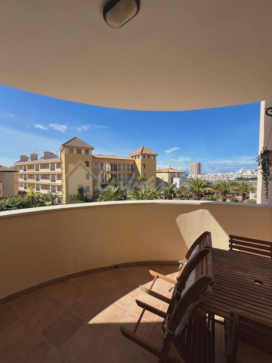 1 bedroom Apartment for sale in Los Cristianos with pool - € 320,000 (Ref: 8762634)