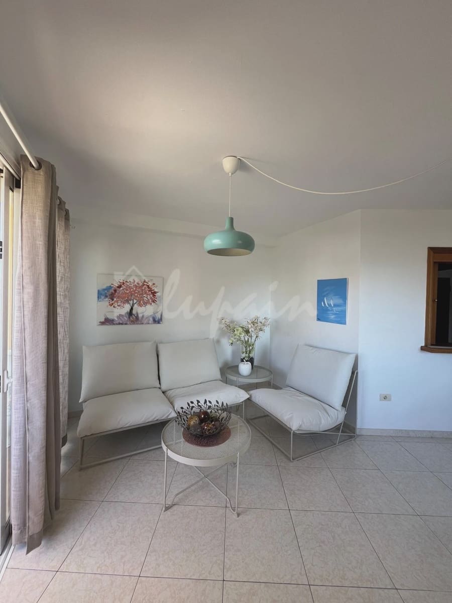 1 bedroom Apartment for sale in Los Cristianos with pool - € 320,000 (Ref: 8762634)