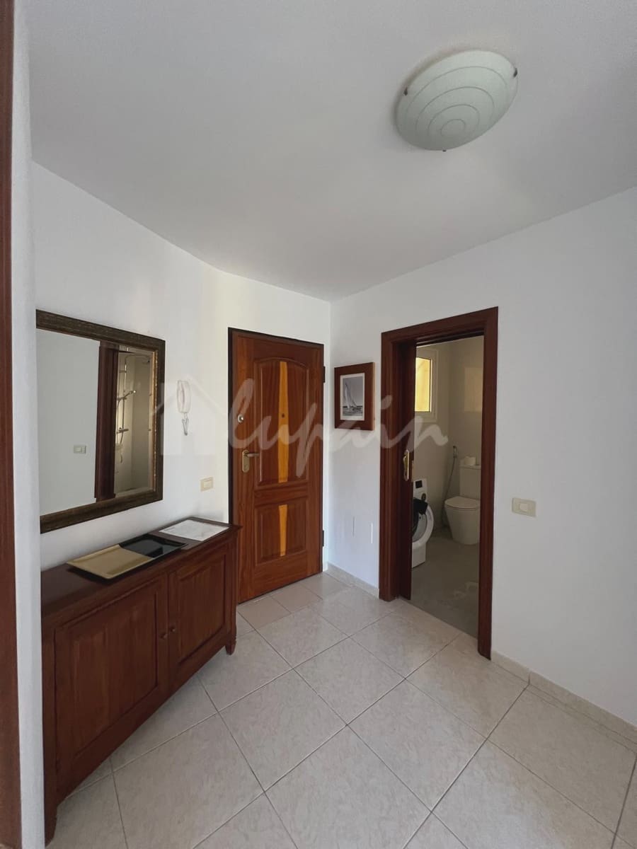 1 bedroom Apartment for sale in Los Cristianos with pool - € 320,000 (Ref: 8762634)