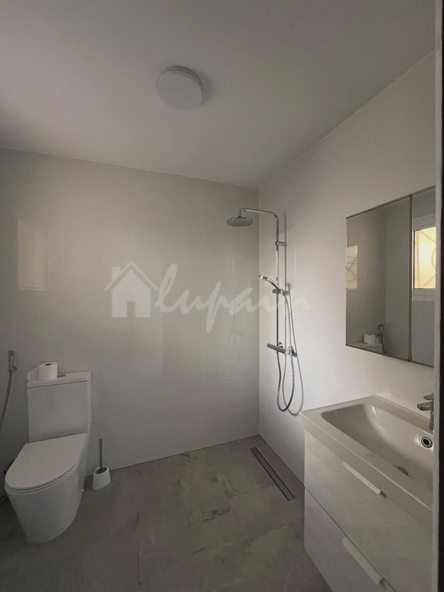 1 bedroom Apartment for sale in Los Cristianos with pool - € 320,000 (Ref: 8762634)