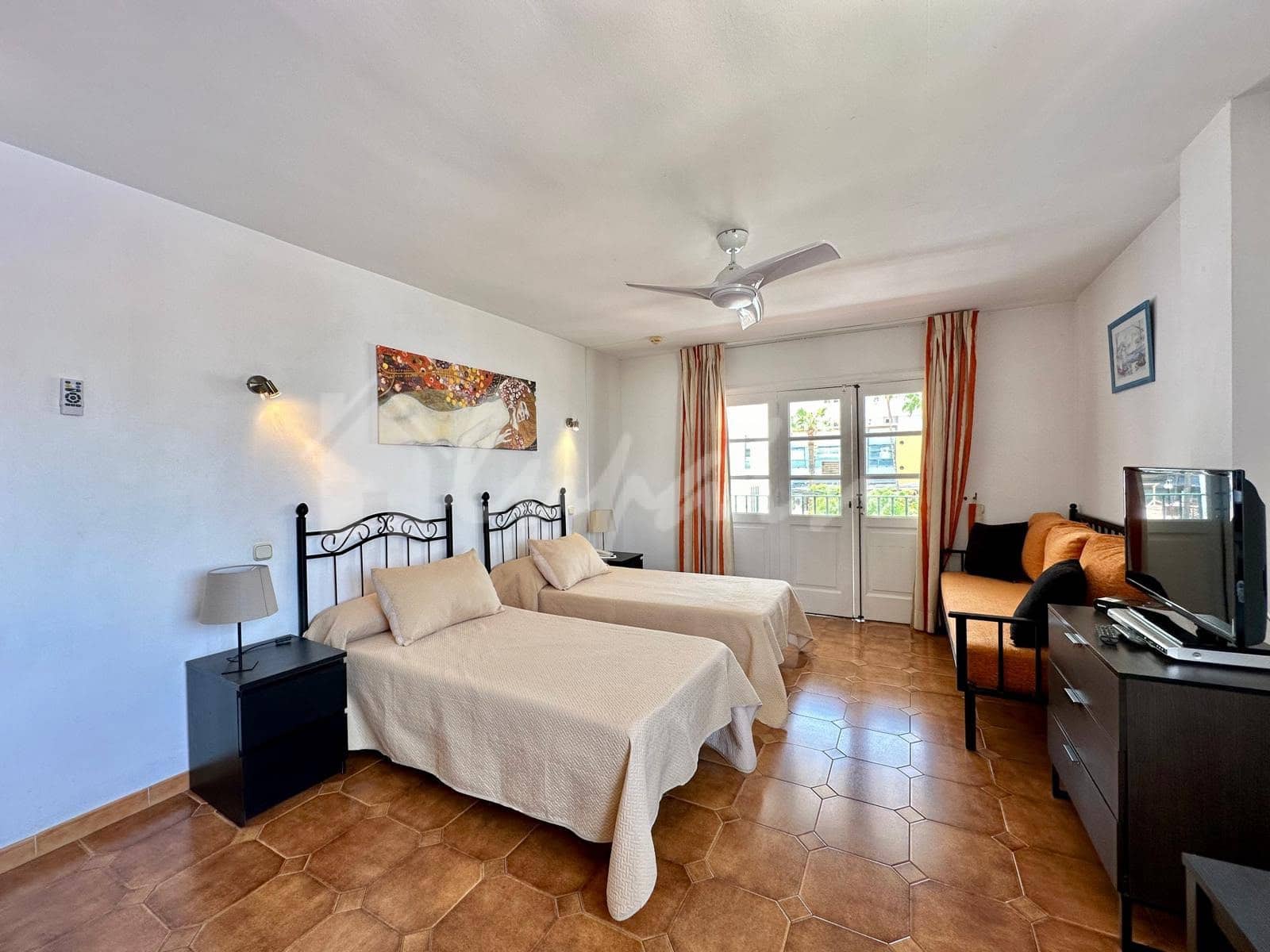 Studio for sale in Costa Adeje - € 269,000 (Ref: 8772643)