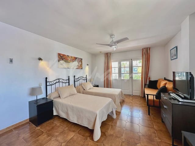 Estúdio para venda em Playa de las Américas, Adeje - 269 000 € (Ref: 8772643)