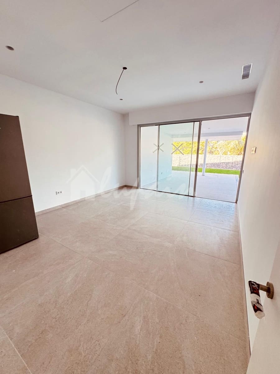 4 bedroom Villa for sale in San Eugenio with pool - € 2,690,000 (Ref: 8790376)