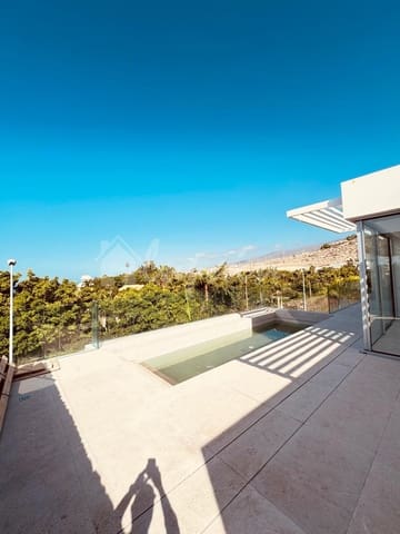 4 bedroom Villa for sale in San Eugenio, Adeje with pool - € 2,690,000 (Ref: 8790376)