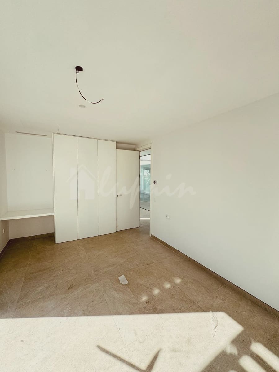 4 slaapkamer Villa te koop in San Eugenio met zwembad - € 2.690.000 (Ref: 8790376)