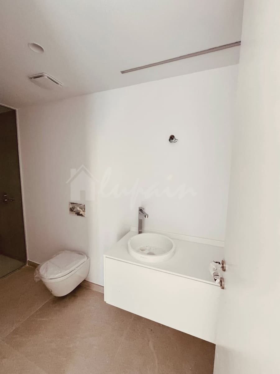 4 slaapkamer Villa te koop in San Eugenio met zwembad - € 2.690.000 (Ref: 8790376)