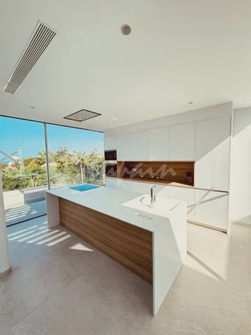 4 quarto Moradia para venda em San Eugenio, Adeje com piscina - 2 690 000 € (Ref: 8790376)