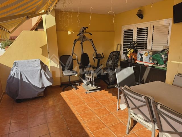 2 sypialnia Apartament na sprzedaż w Roque del Conde, Adeje z basenem - 328 000 € (Ref: 8790377)