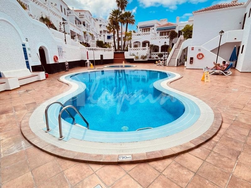 Studio for sale in Los Cristianos with pool - € 192,500 (Ref: 8815179)