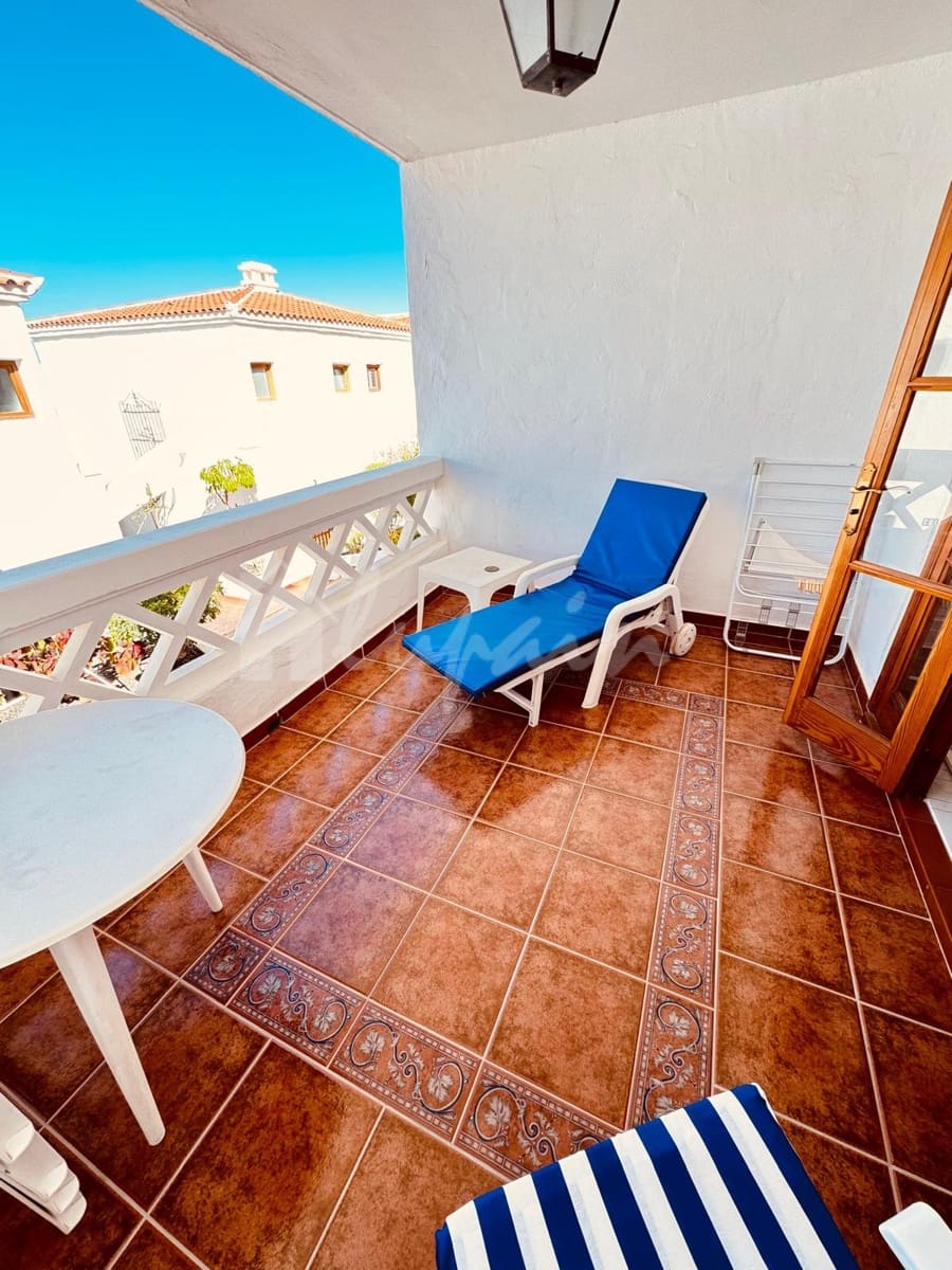Studio for sale in Los Cristianos with pool - € 192,500 (Ref: 8815179)