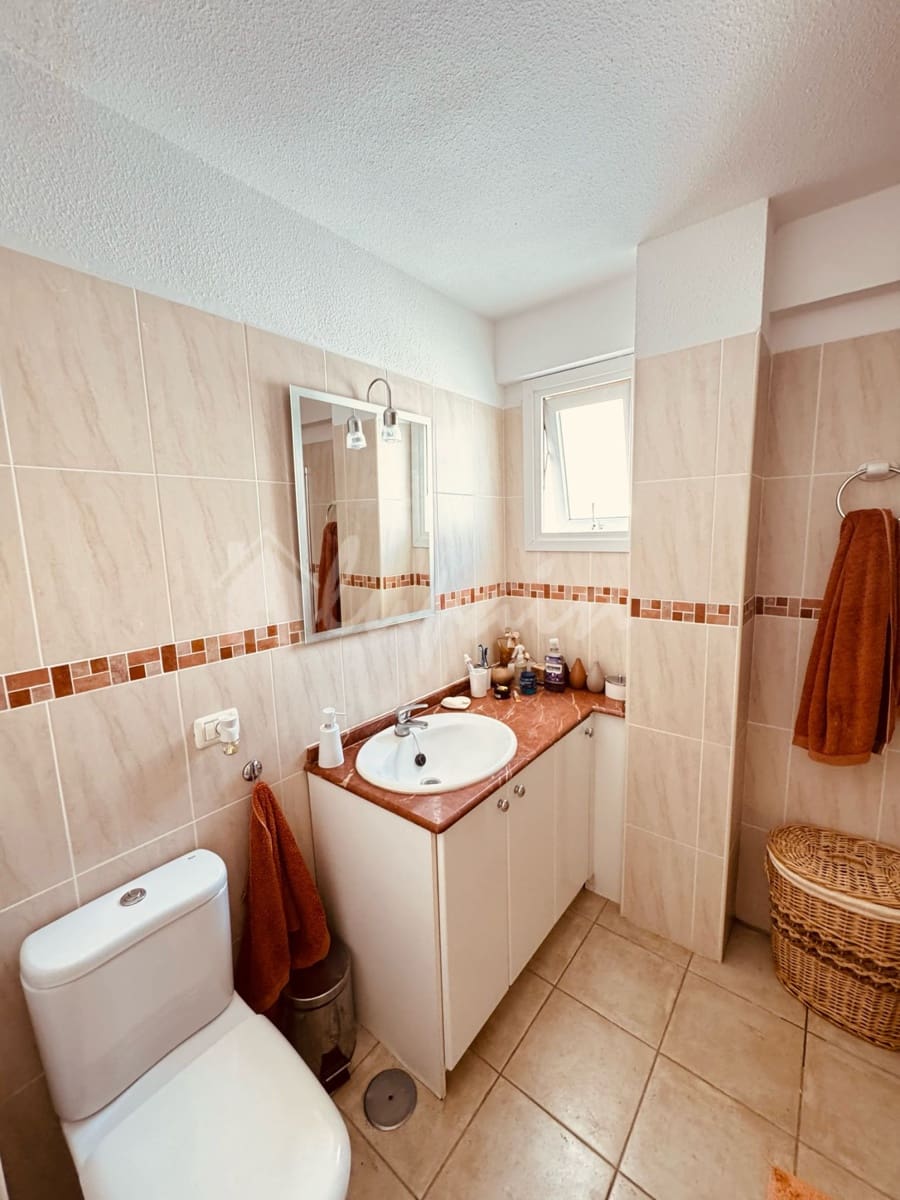 3 quarto Penthouse para venda em Los Cristianos com piscina - 349 900 € (Ref: 8863334)