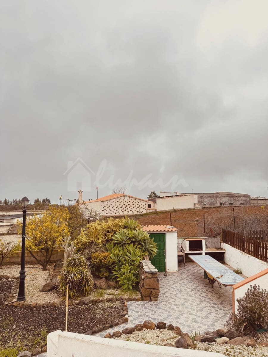 4 bedroom Finca/Country House for sale in Vilaflor - € 210,000 (Ref: 8894064)