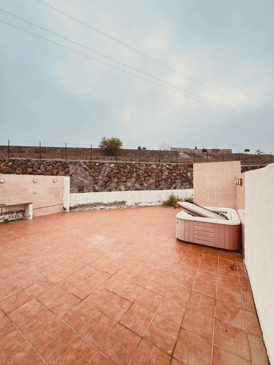 4 bedroom Finca/Country House for sale in Vilaflor - € 210,000 (Ref: 8894064)