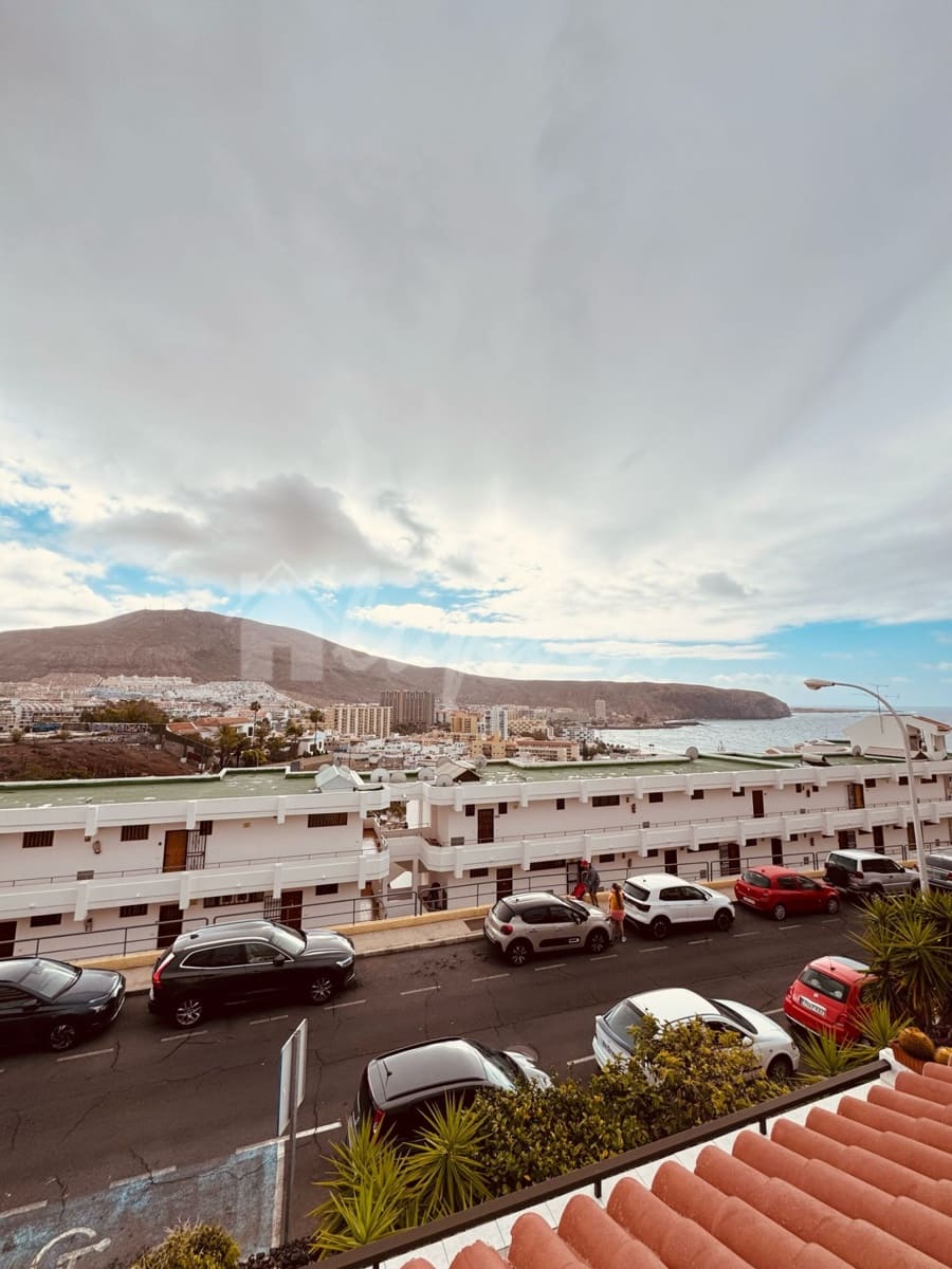 2 soverom Leilighet til salgs i Los Cristianos med svømmebasseng - € 385 000 (Ref: 8912329)