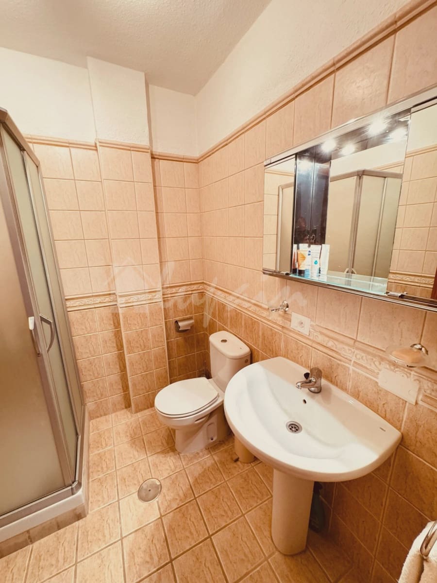 2 makuuhuone Huoneisto myytävänä paikassa Los Cristianos mukana uima-altaan - 385 000 € (Ref: 8912329)