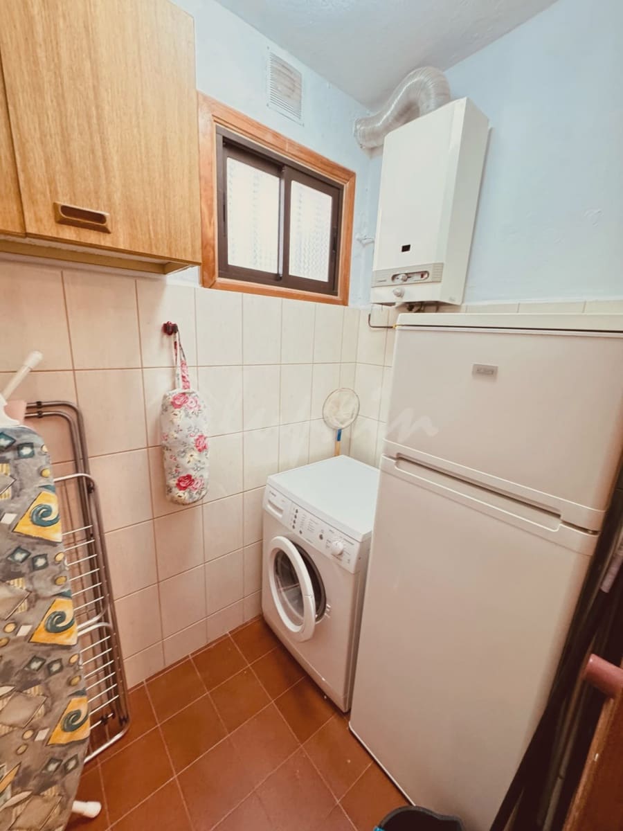 2 makuuhuone Huoneisto myytävänä paikassa Los Cristianos mukana uima-altaan - 385 000 € (Ref: 8912329)