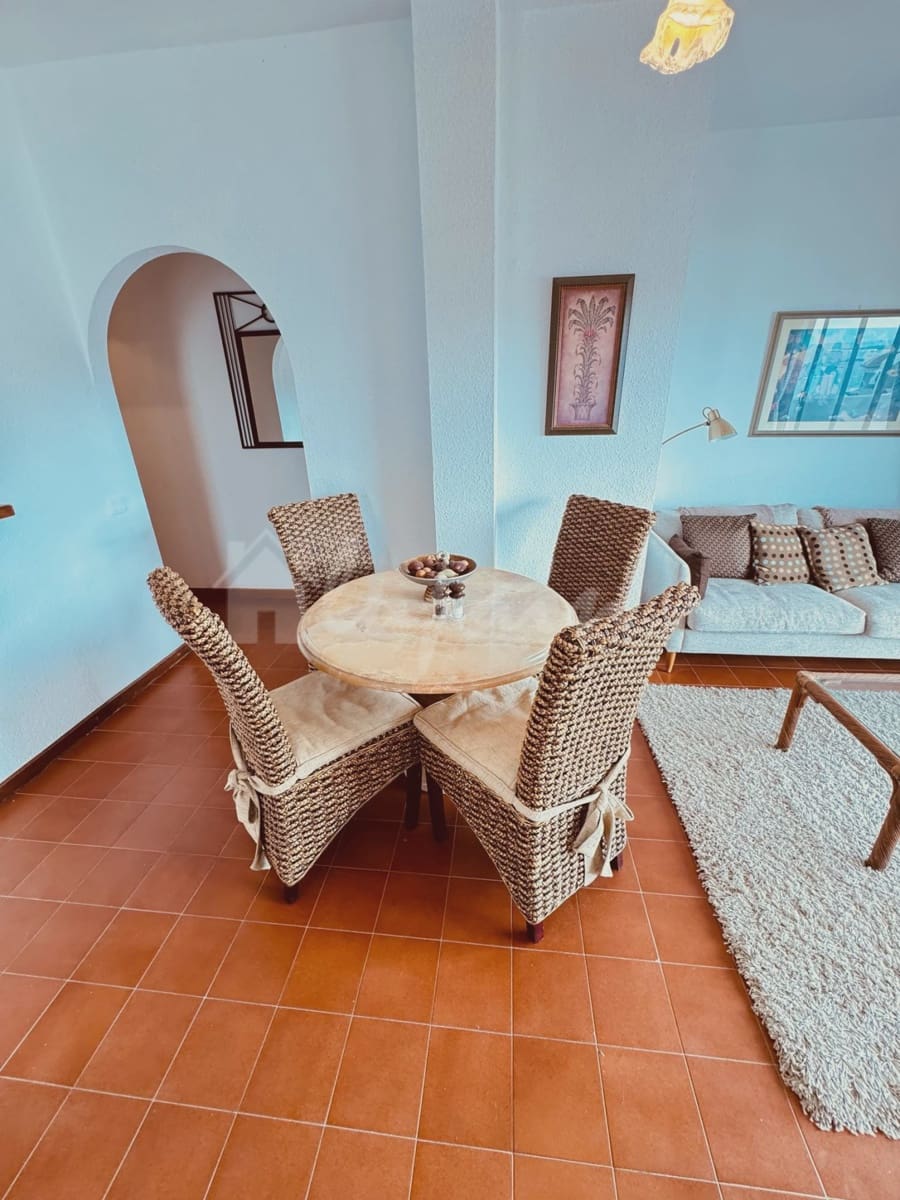 2 makuuhuone Huoneisto myytävänä paikassa Los Cristianos mukana uima-altaan - 385 000 € (Ref: 8912329)