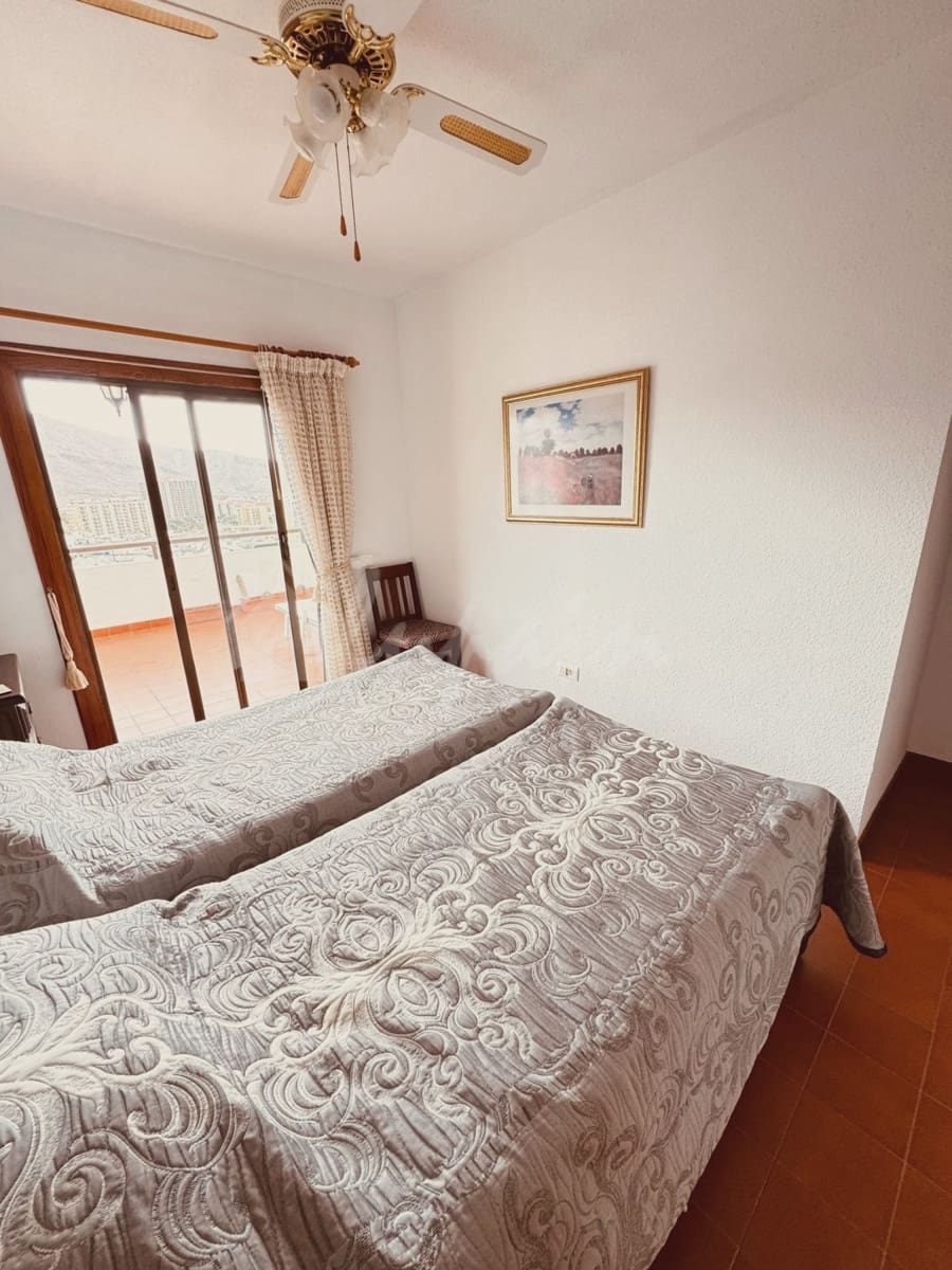 2 makuuhuone Huoneisto myytävänä paikassa Los Cristianos mukana uima-altaan - 385 000 € (Ref: 8912329)