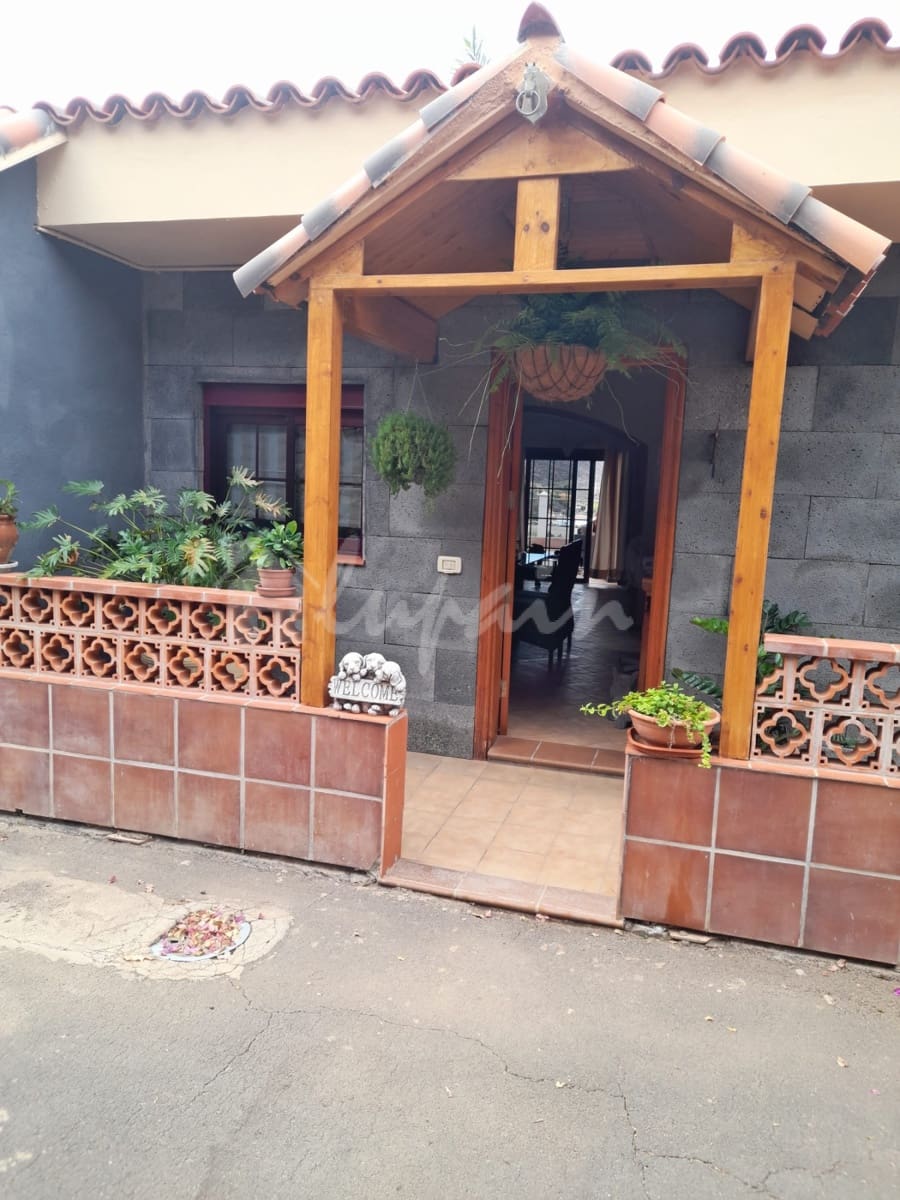 3 soverom Villa til salgs i Los Gigantes med svømmebasseng - € 1 600 000 (Ref: 8914335)