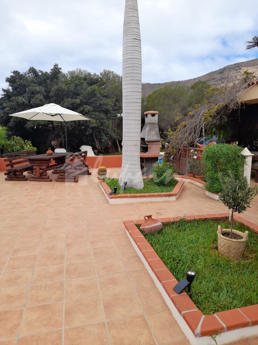 3 soverom Villa til salgs i Los Gigantes med svømmebasseng - € 1 600 000 (Ref: 8914335)