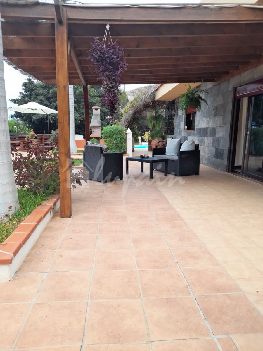 3 soverom Villa til salgs i Los Gigantes med svømmebasseng - € 1 600 000 (Ref: 8914335)