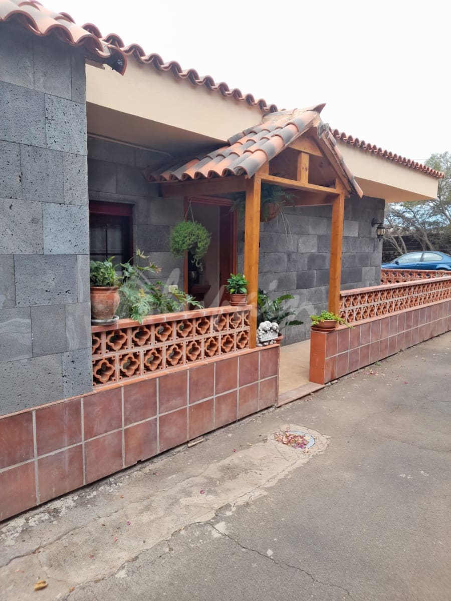 3 soverom Villa til salgs i Los Gigantes med svømmebasseng - € 1 600 000 (Ref: 8914335)