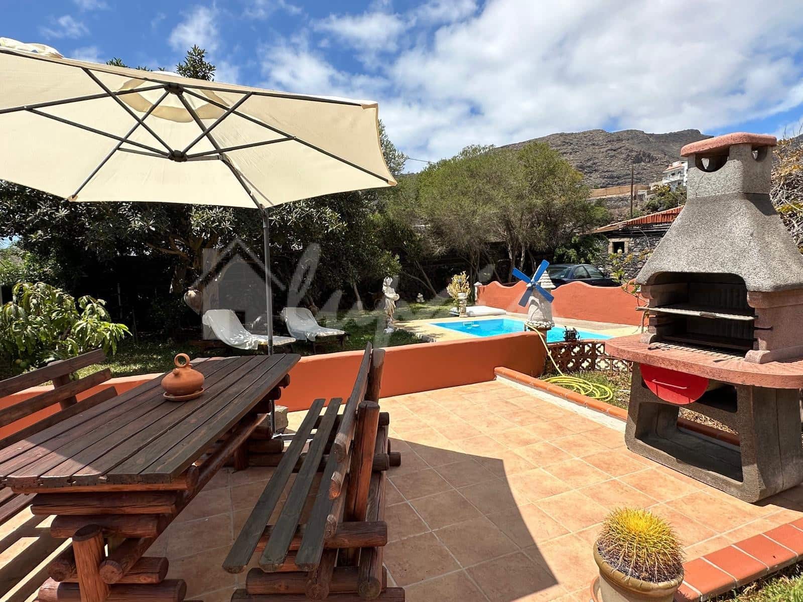 3 soveværelse Villa til salg i Los Gigantes med swimmingpool - € 1.600.000 (Ref: 8914335)