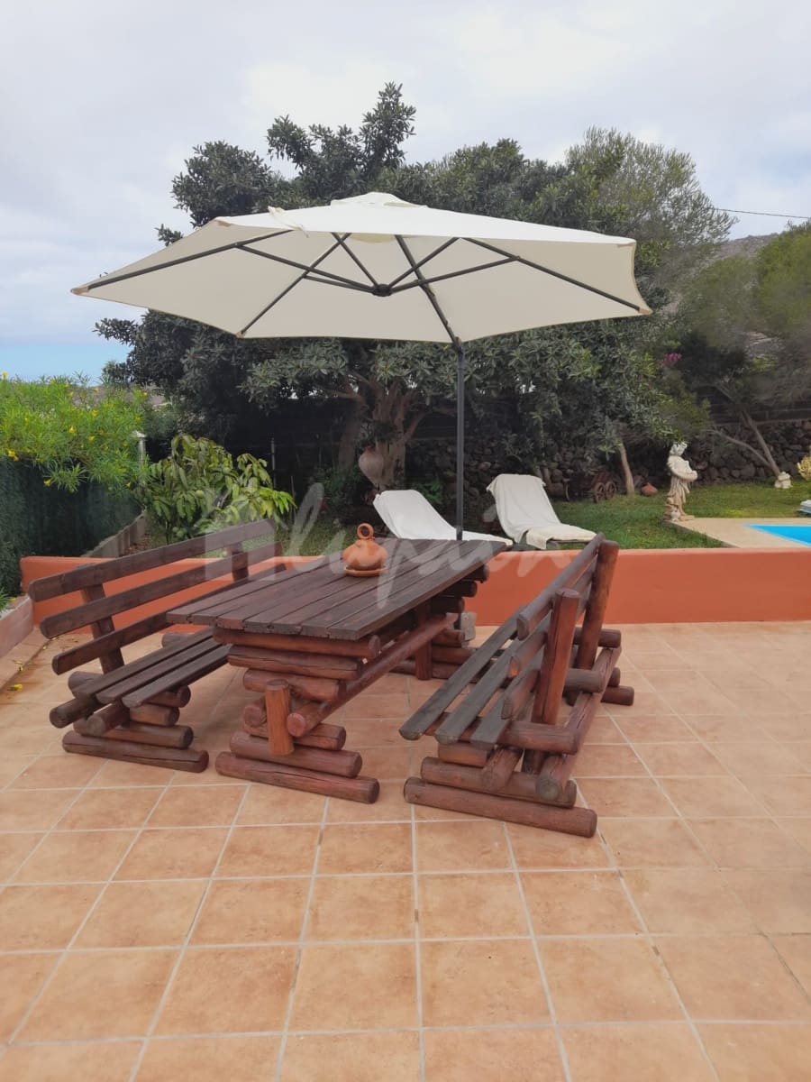 3 soveværelse Villa til salg i Los Gigantes med swimmingpool - € 1.600.000 (Ref: 8914335)