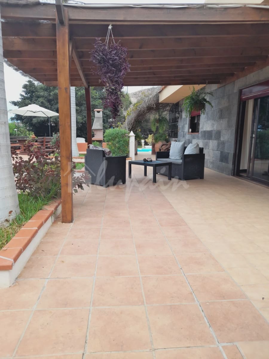 3 soveværelse Villa til salg i Los Gigantes med swimmingpool - € 1.600.000 (Ref: 8914335)