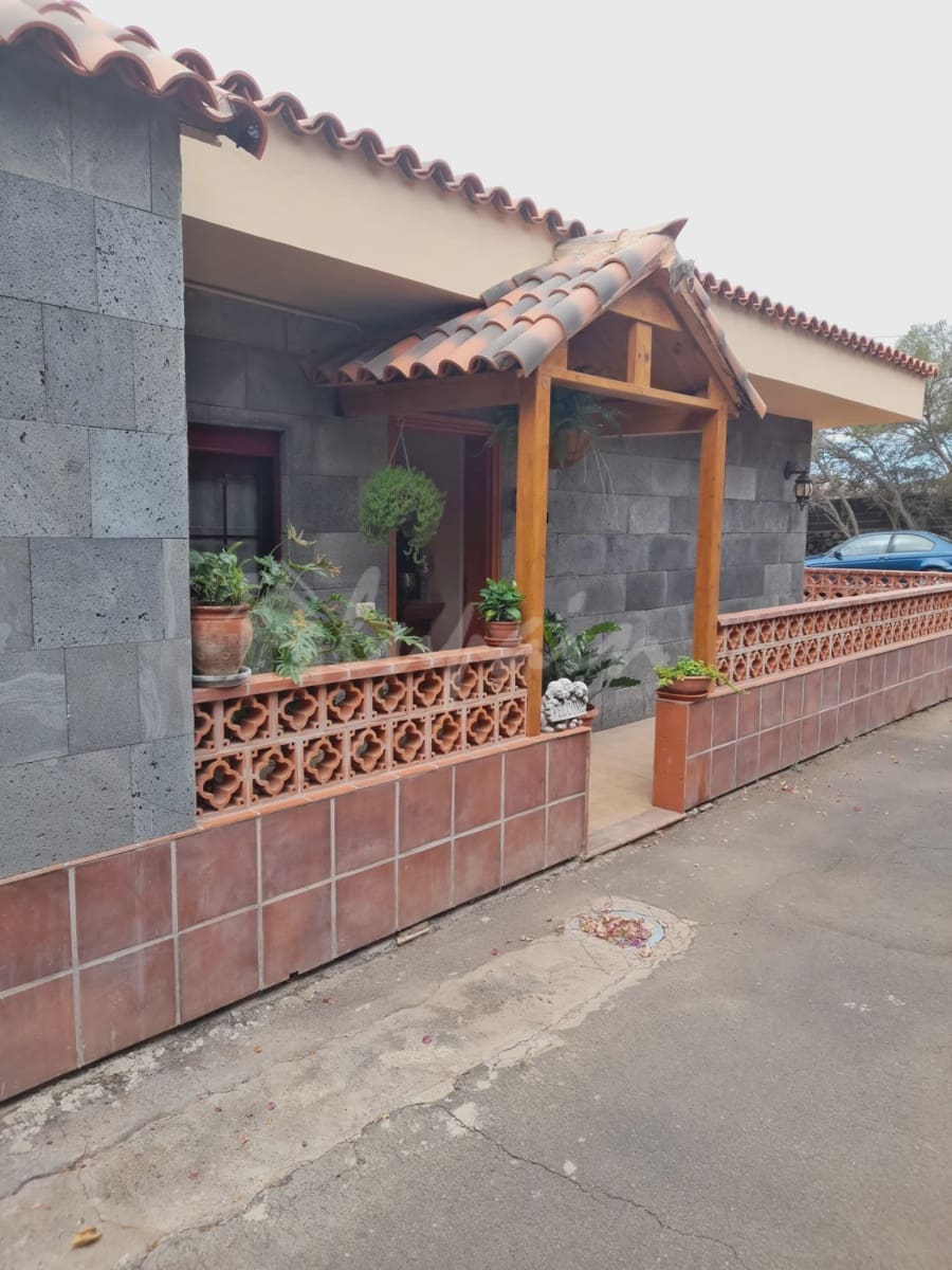 3 soveværelse Villa til salg i Los Gigantes med swimmingpool - € 1.600.000 (Ref: 8914335)