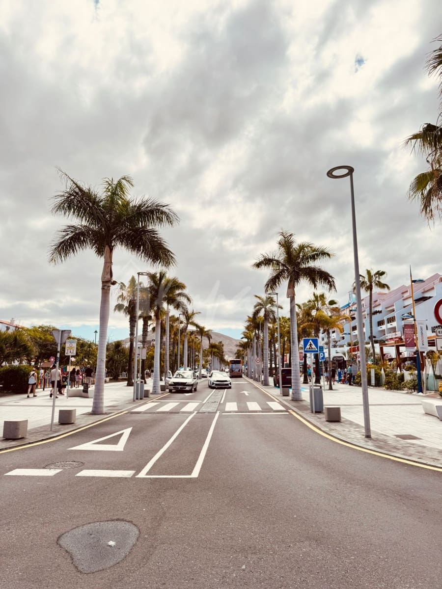 2 soverom Leilighet til salgs i Playa de las Americas med svømmebasseng - € 925 000 (Ref: 8942189)