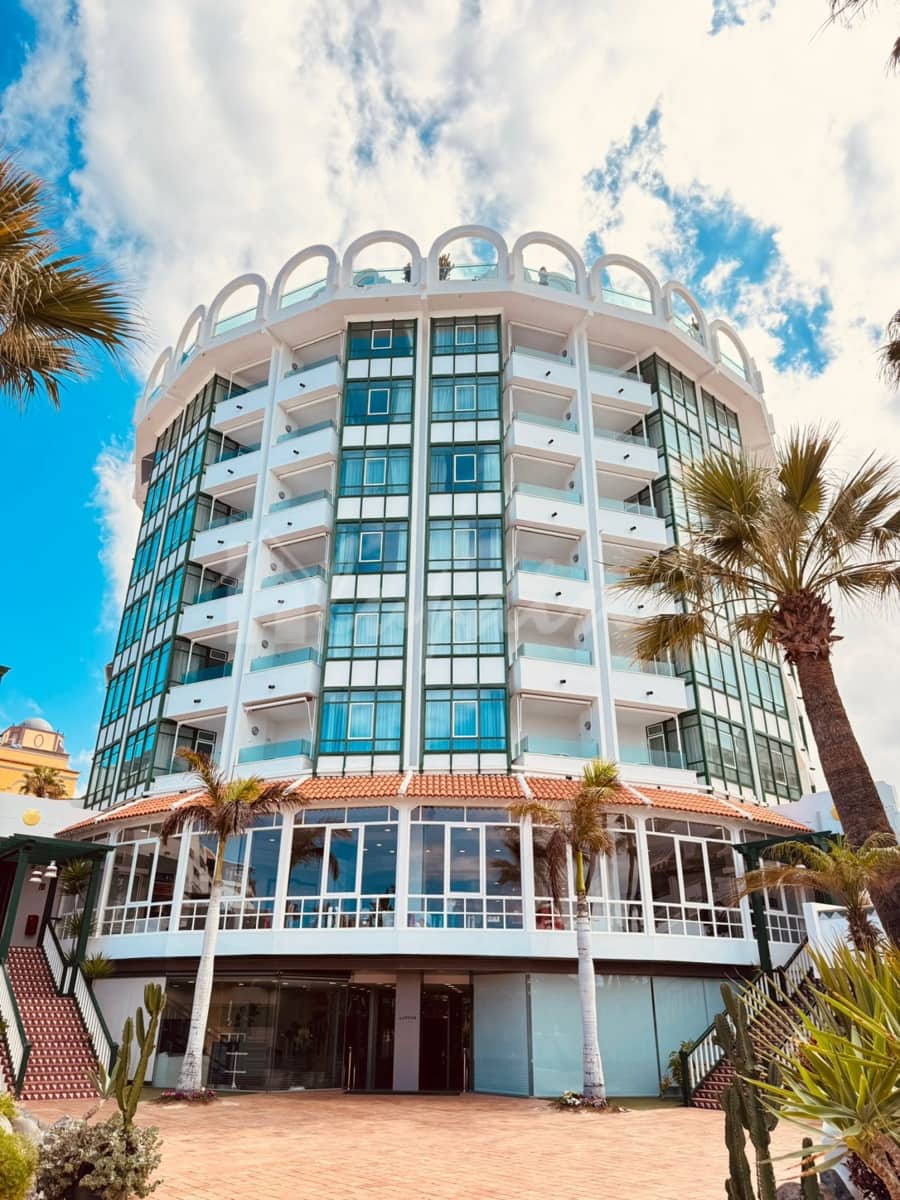 2 soverom Leilighet til salgs i Playa de las Americas med svømmebasseng - € 925 000 (Ref: 8942189)