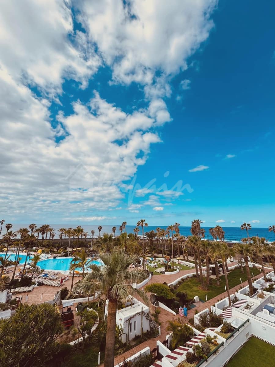 2 soveværelse Lejlighed til salg i Playa de las Americas med swimmingpool - € 925.000 (Ref: 8942189)