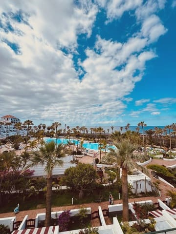 2 soverom Leilighet til salgs i Playa de las Americas, Arona med svømmebasseng - € 925 000 (Ref: 8942189)