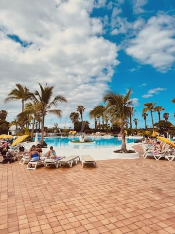 2 soverom Leilighet til salgs i Playa de las Americas, Arona med svømmebasseng - € 925 000 (Ref: 8942189)